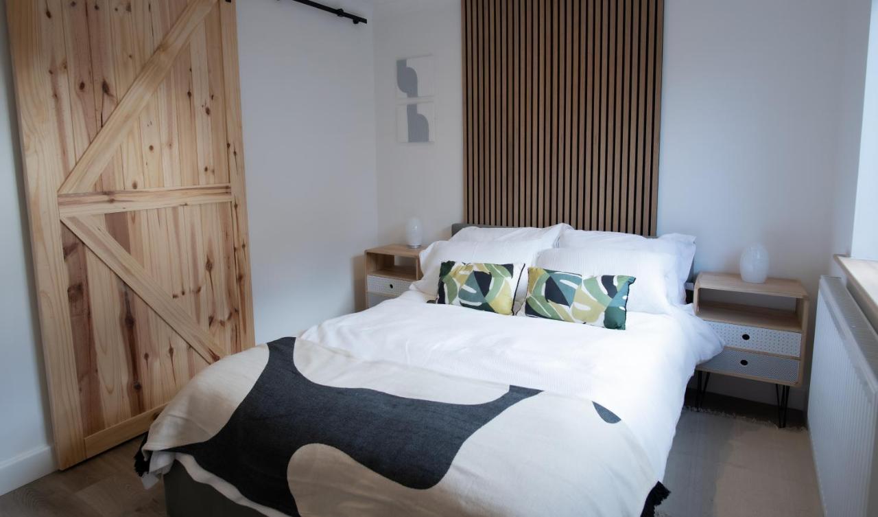 פול Dorset Stylish Apartment מראה חיצוני תמונה