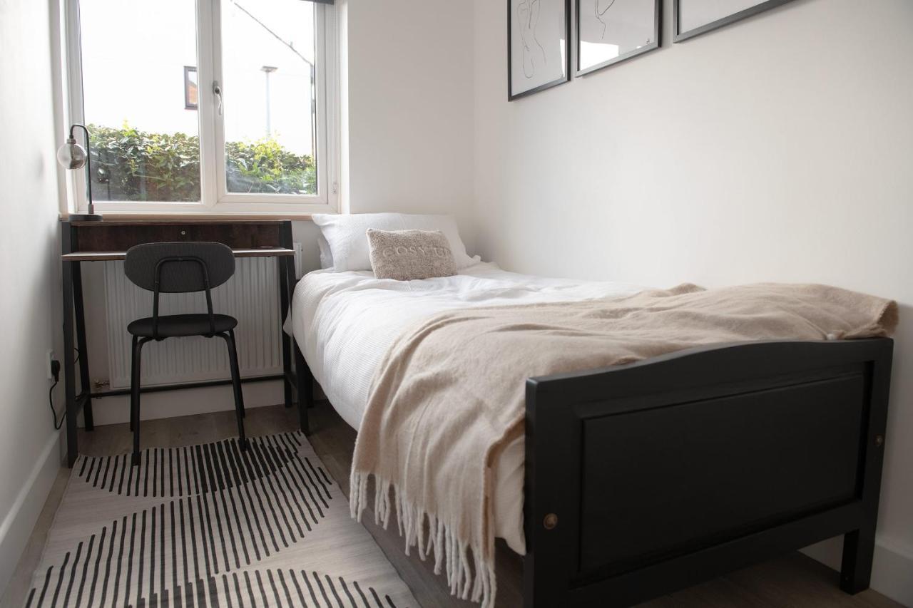 פול Dorset Stylish Apartment מראה חיצוני תמונה