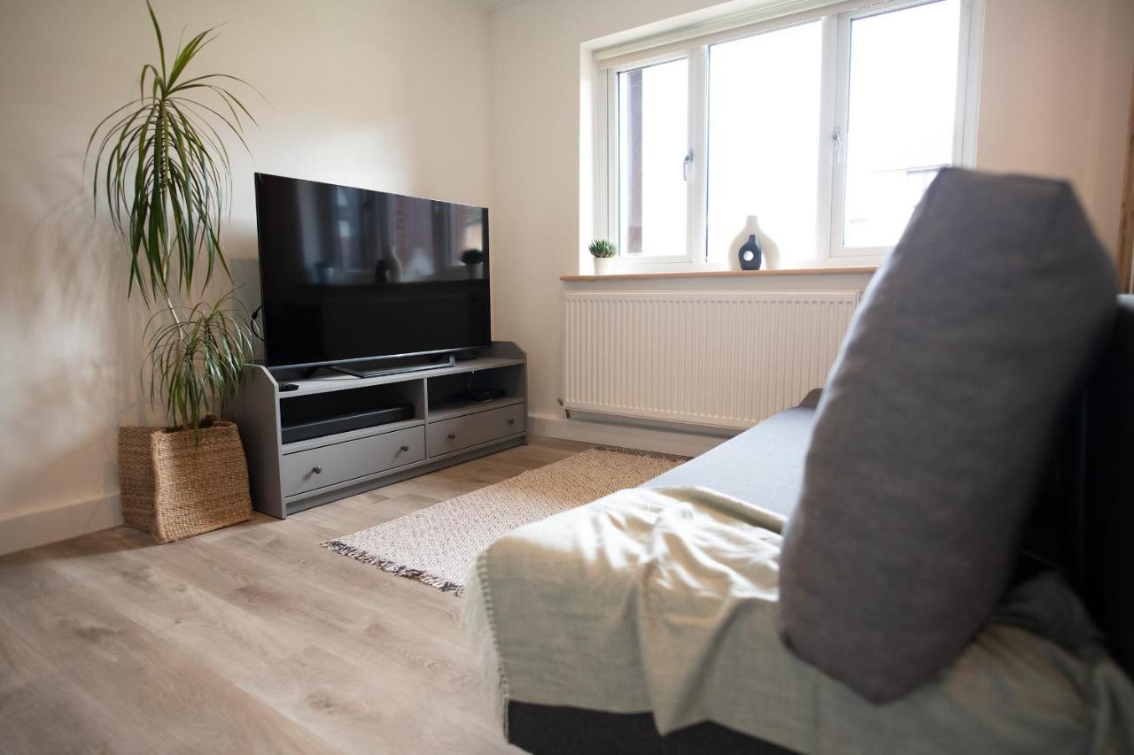 פול Dorset Stylish Apartment מראה חיצוני תמונה