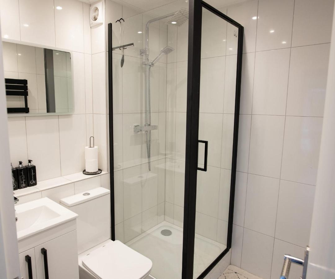 פול Dorset Stylish Apartment מראה חיצוני תמונה